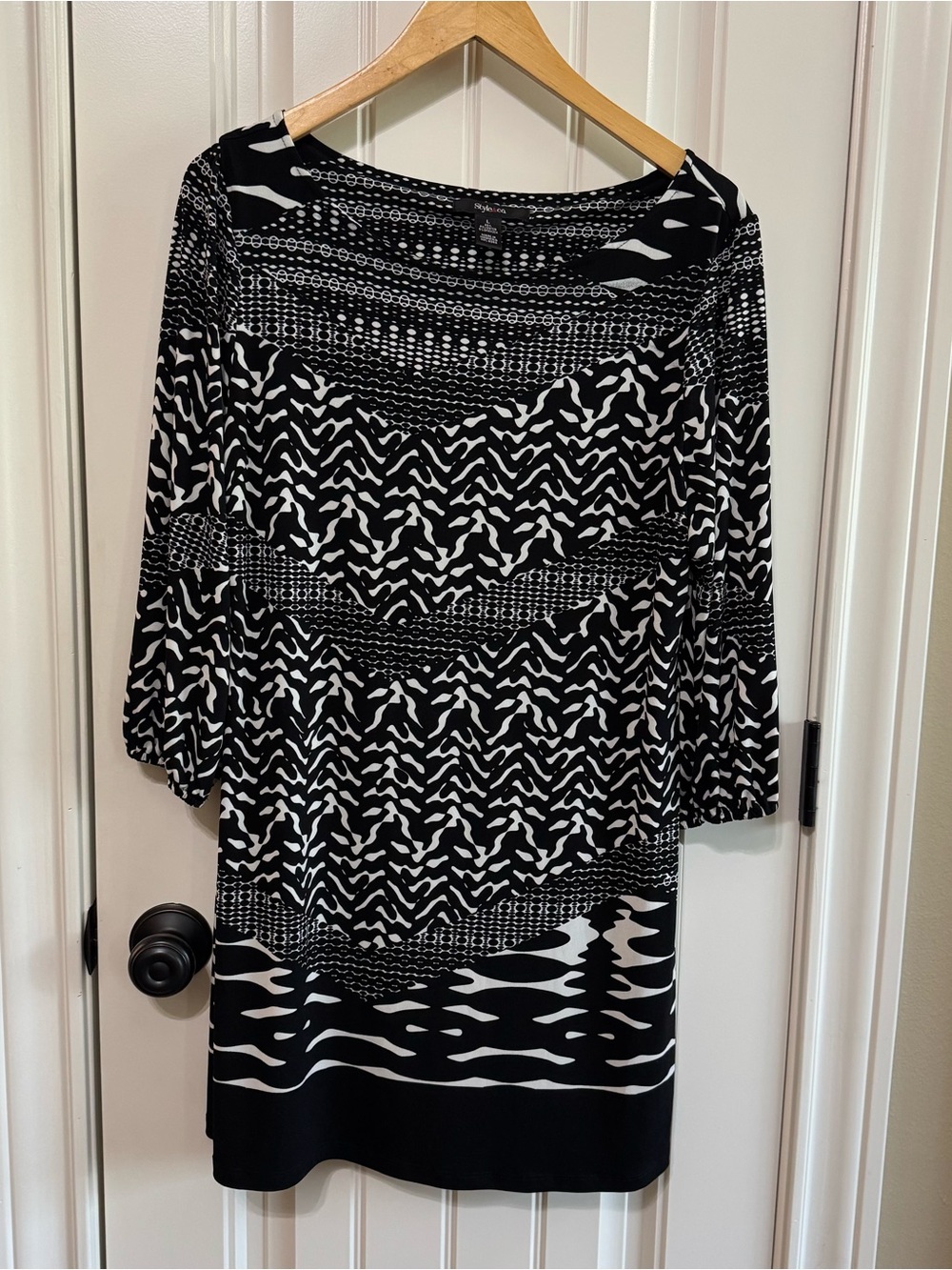 Style & Co. Women’s Flowy Dress Black & White Size Large 3/4 Sleeves Stretch